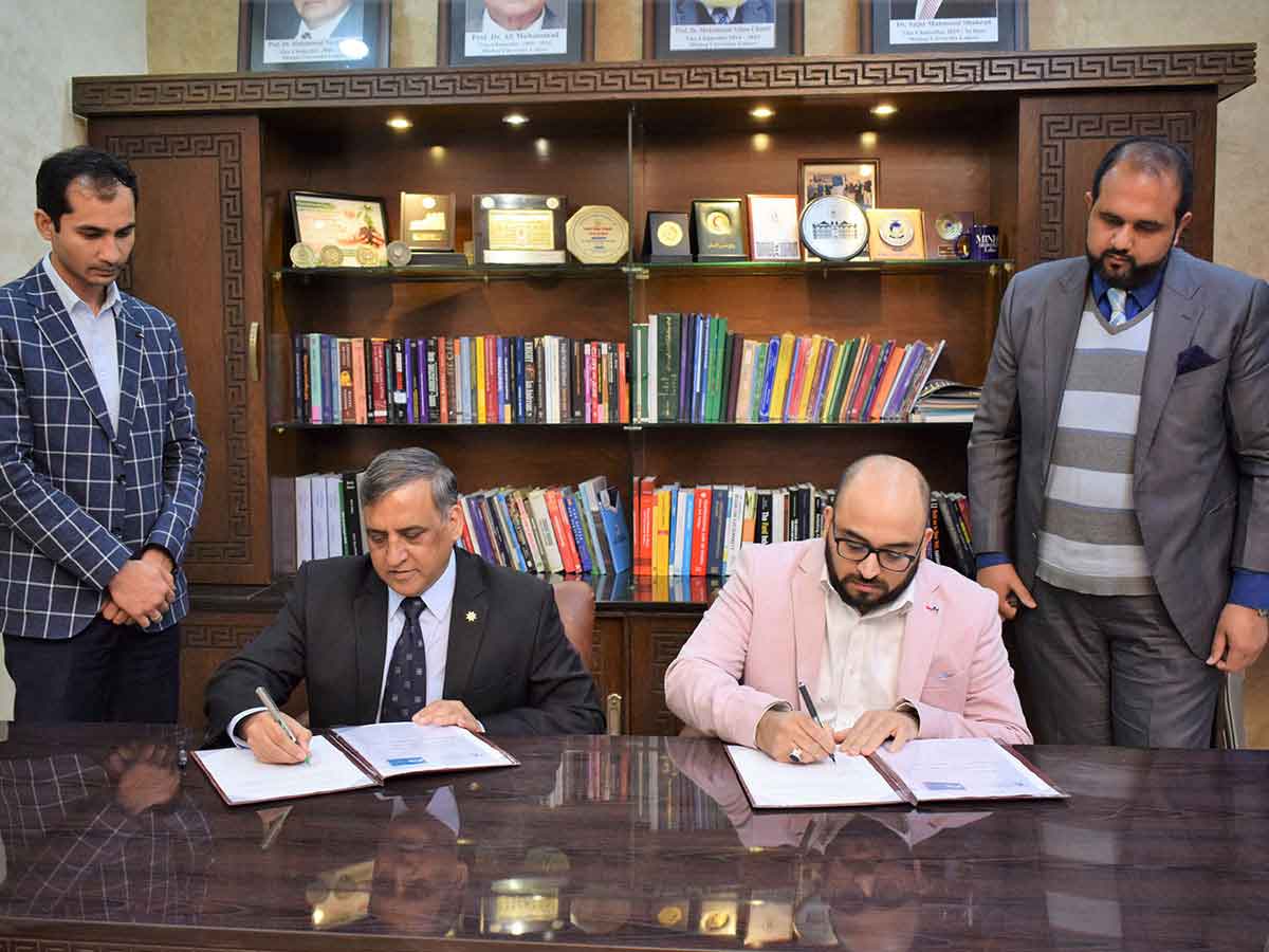 MOU BETWEEN MUL AND MINHAJ COLLEGE, UK